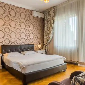 https://deluxe-cimigiu-park.bucharesthotelsnow.com